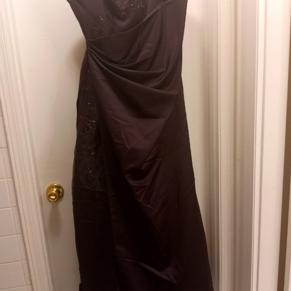 Evening gown - Picture 1 of 17
